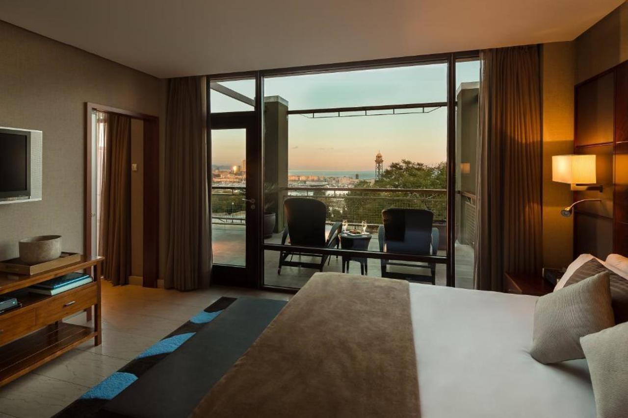 Hotel Miramar Barcelona Gl Екстериор снимка A room at the hotel