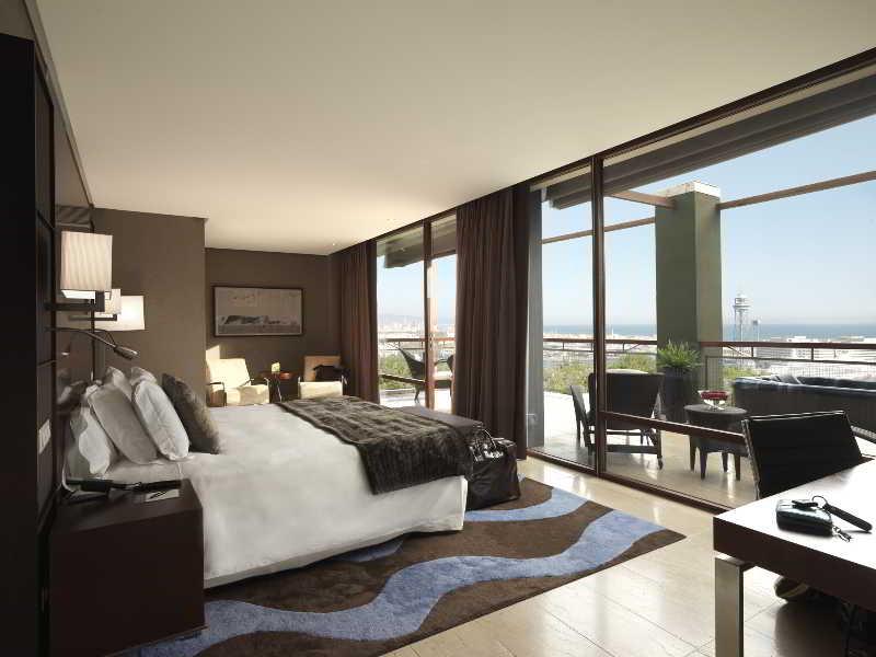 Hotel Miramar Barcelona Gl Стая снимка A bedroom at the hotel