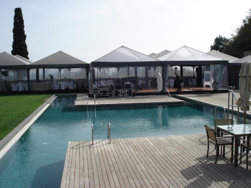 Hotel Miramar Barcelona Gl Екстериор снимка The pool at the hotel