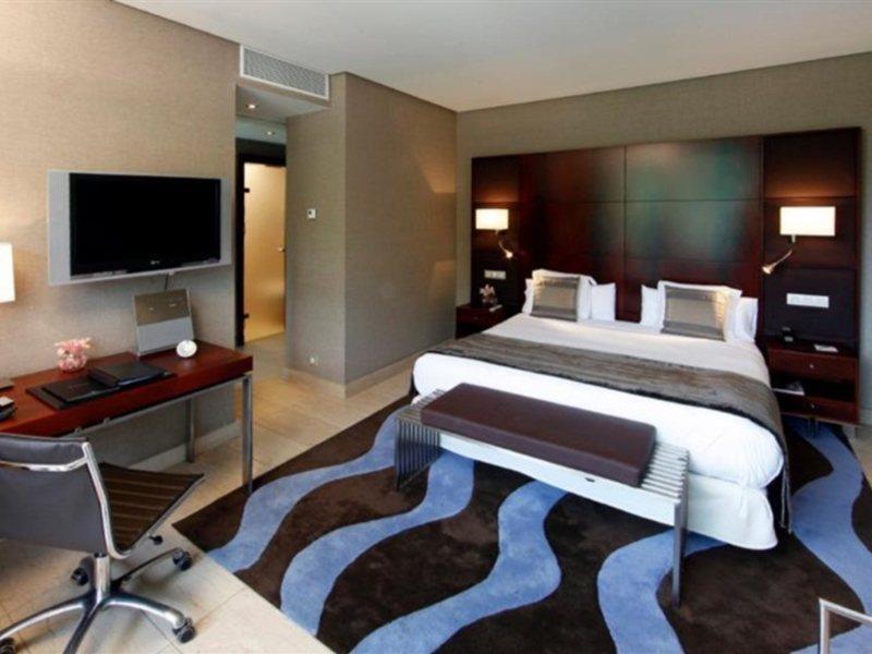 Hotel Miramar Barcelona Gl Екстериор снимка A room at the hotel