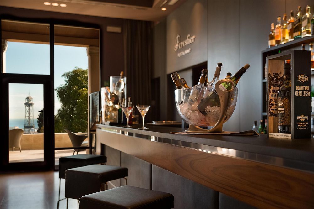 Hotel Miramar Barcelona Gl Екстериор снимка The bar at the Mandarin Oriental, Athens