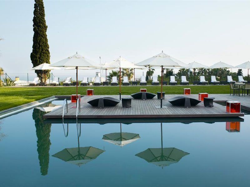 Hotel Miramar Barcelona Gl Екстериор снимка The pool at the hotel
