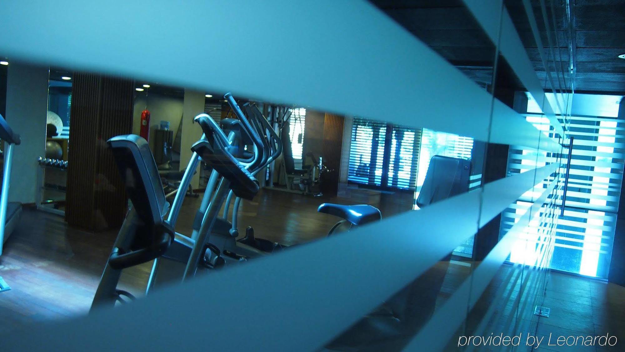 Hotel Miramar Barcelona Gl Екстериор снимка The gym at the Crowne Plaza Hotel, Dublin Airport